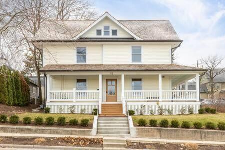 Downtown Luxury Farmhouse Apartment #4 West Dundee Exteriér fotografie