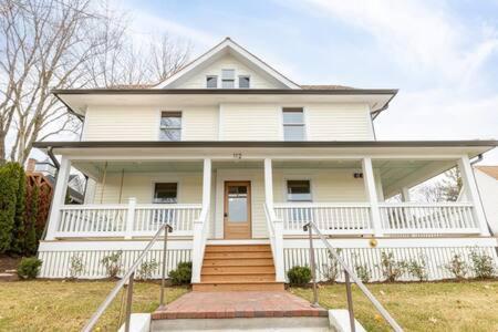 Downtown Luxury Farmhouse Apartment #4 West Dundee Exteriér fotografie
